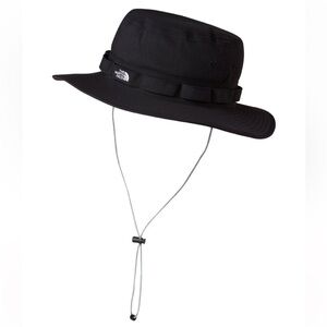 The North Face Class V Brimmer hat in black UNISEX